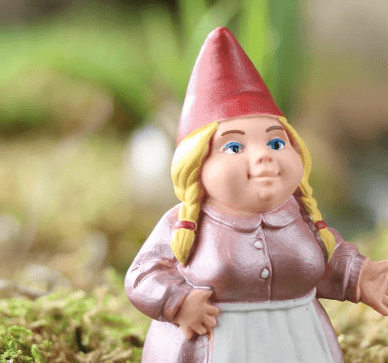 Female:8f-Tt53bkr0= Garden Gnome